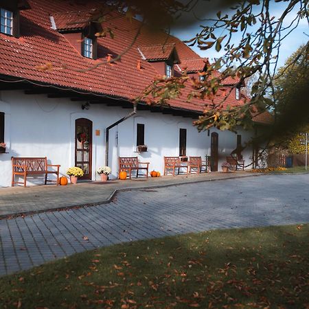 Darovansky Dvur - Wellness & Golf Hotel Brasy Exterior photo