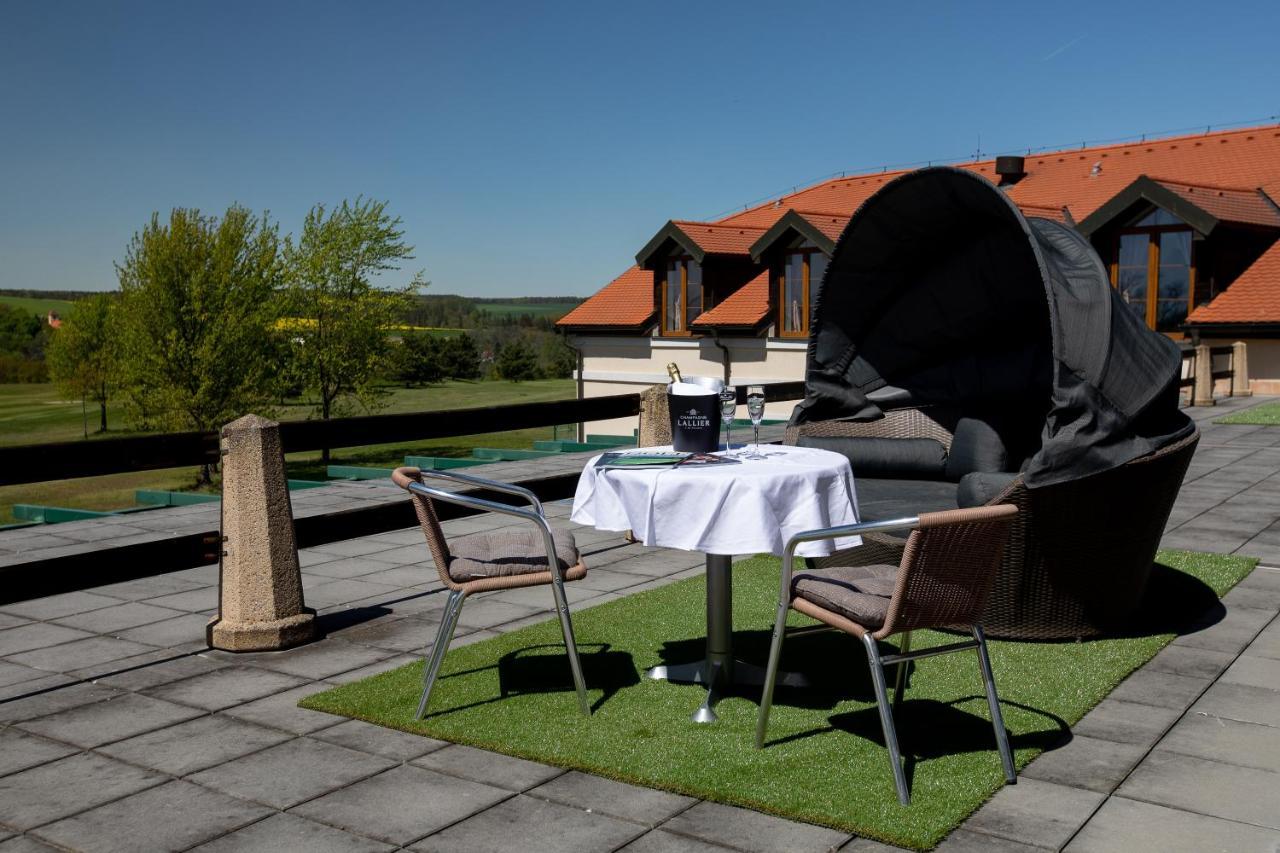 Darovansky Dvur - Wellness & Golf Hotel Brasy Exterior photo