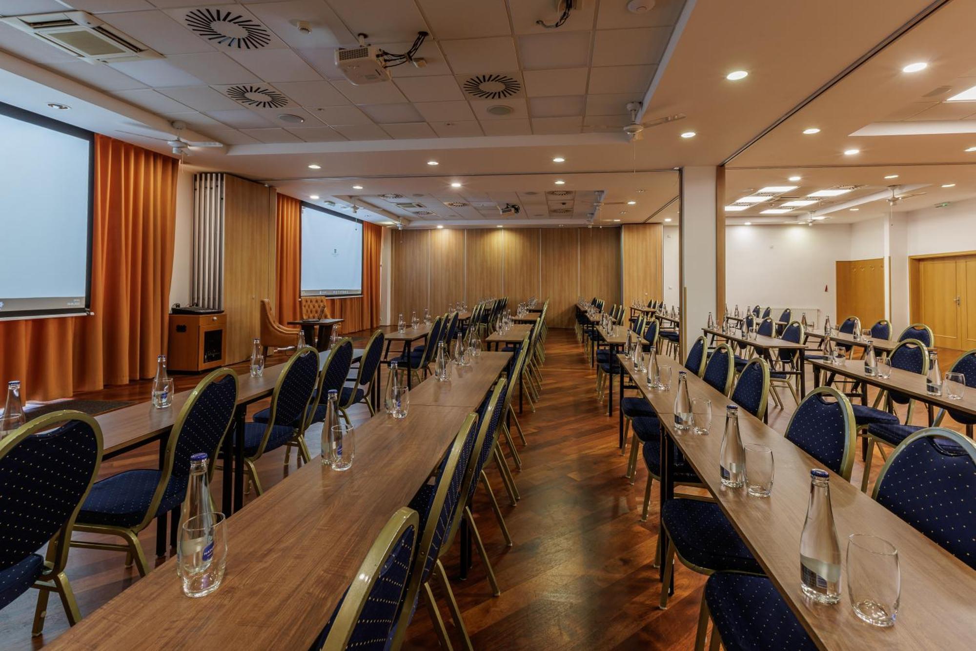 Darovansky Dvur - Wellness & Golf Hotel Brasy Exterior photo
