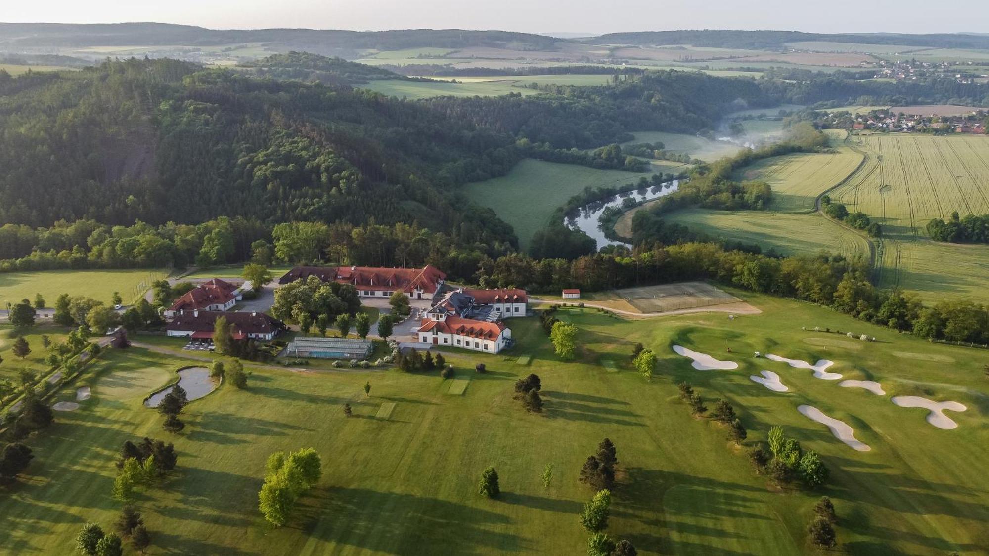 Darovansky Dvur - Wellness & Golf Hotel Brasy Exterior photo